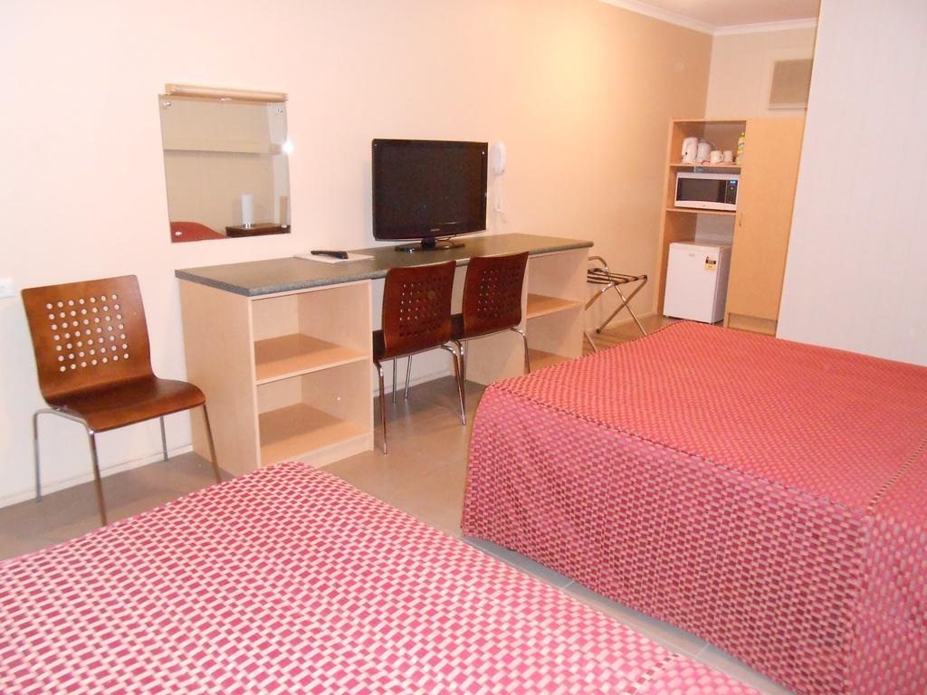Acacia Ridge Motor Inn Port Augusta Room photo