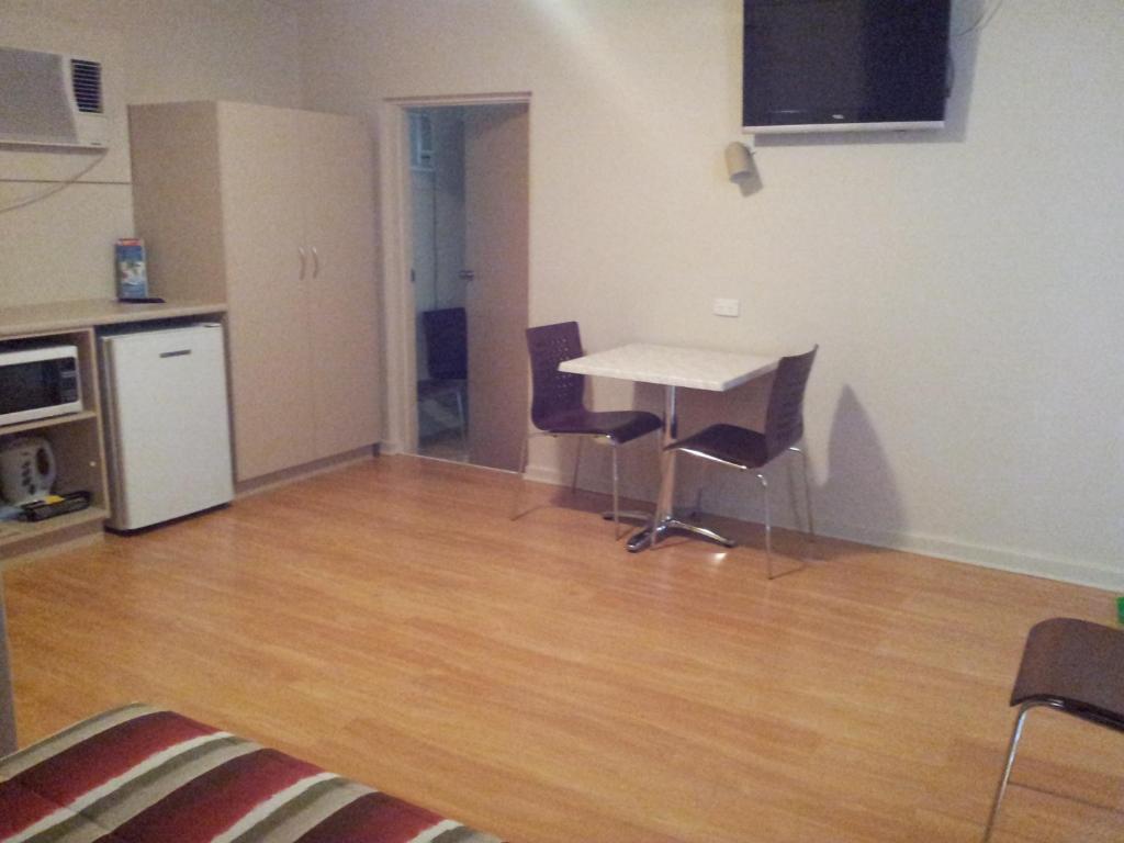 Acacia Ridge Motor Inn Port Augusta Room photo