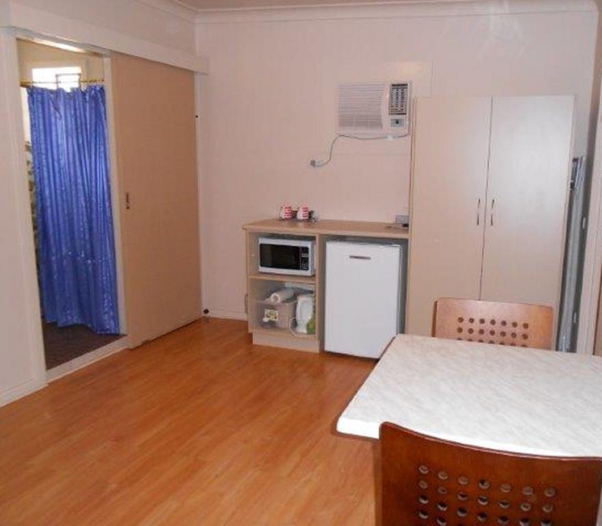 Acacia Ridge Motor Inn Port Augusta Room photo