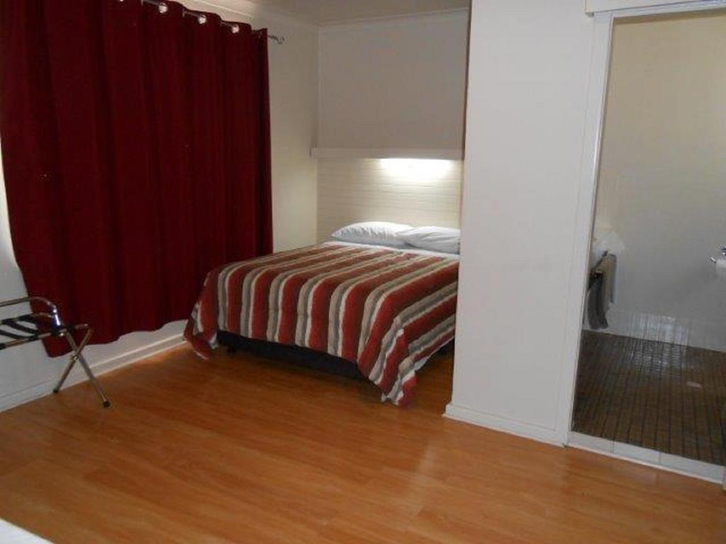Acacia Ridge Motor Inn Port Augusta Room photo